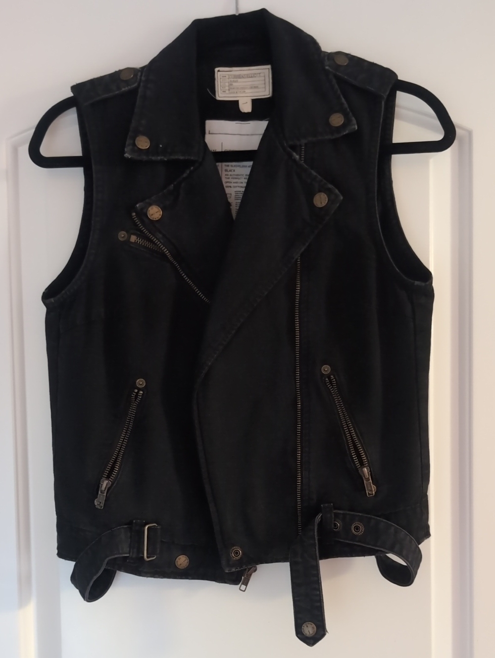 Current/Elliott Black Sleeveless Moto Vest with Zipper Accents